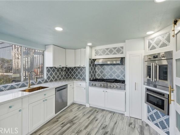 2222 S Mesa 8, San Pedro (los Angeles) CA 90731