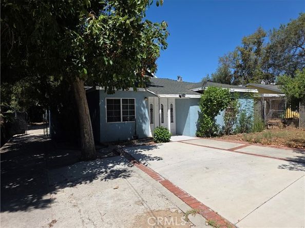 7249 Loma Verde Ave., Canoga Park (los Angeles) CA 91303