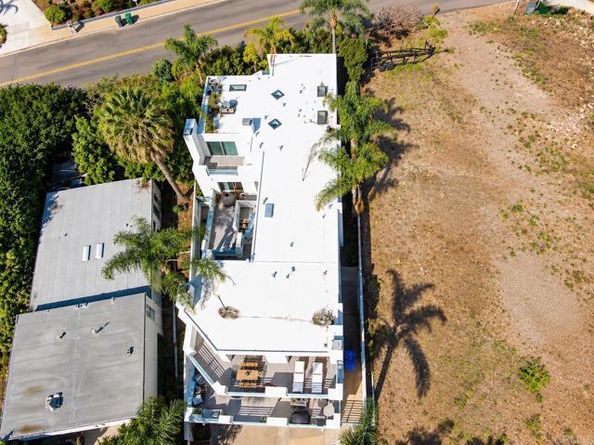 4594 Cove Drive, Carlsbad CA 92008