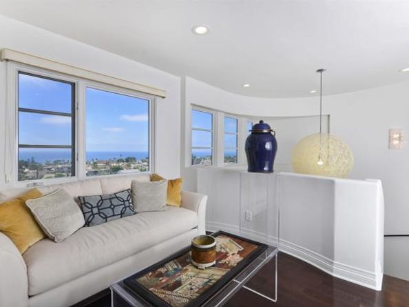 7127 Fay Avenue, La Jolla (san Diego) CA 92037