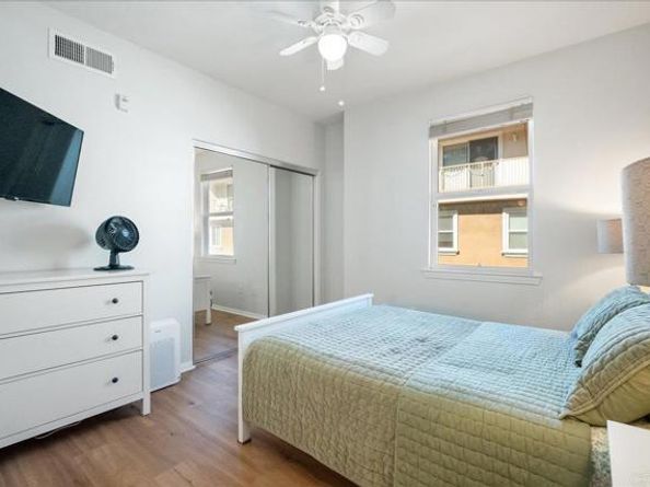 13015 Evening Creek Dr 18, San Diego CA 92128