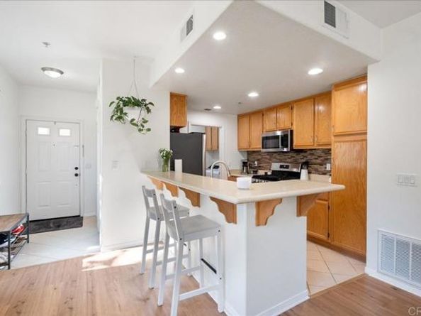 13015 Evening Creek Dr 18, San Diego CA 92128