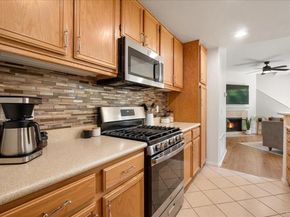 13015 Evening Creek Dr 18, San Diego CA 92128