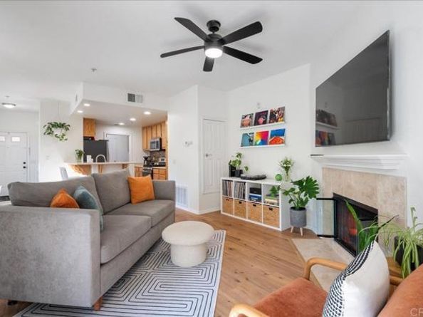 13015 Evening Creek Dr 18, San Diego CA 92128