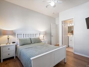 13015 Evening Creek Dr 18, San Diego CA 92128