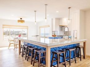 1202 PACIFIC Street 402A, Oceanside CA 92054