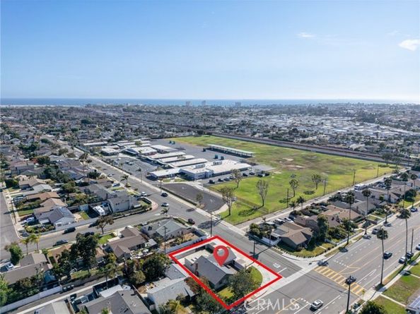 8232 Indianapolis, Huntington Beach CA 92646