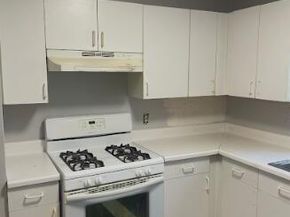 1104 N Lake Avenue, Pasadena CA 91104