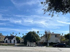 1104 N Lake Avenue, Pasadena CA 91104