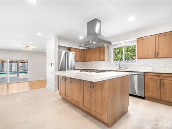 18311 Chase Street, Northridge (los Angeles) CA 91325