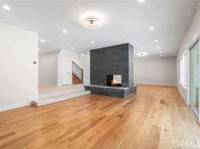 18311 Chase Street, Northridge (los Angeles) CA 91325