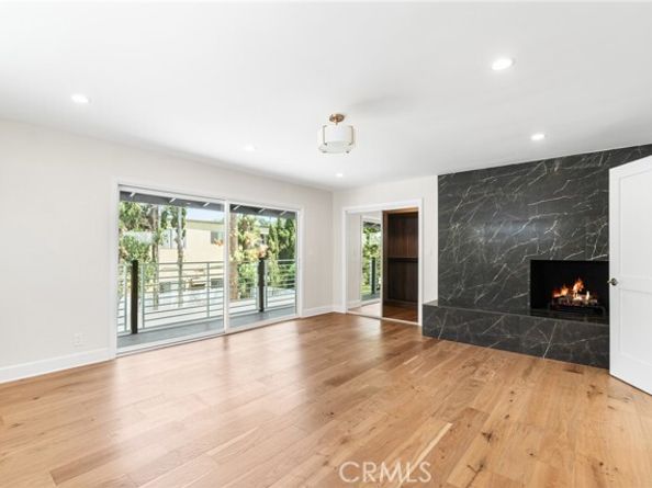 18311 Chase Street, Northridge (los Angeles) CA 91325
