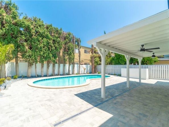 18311 Chase Street, Northridge (los Angeles) CA 91325