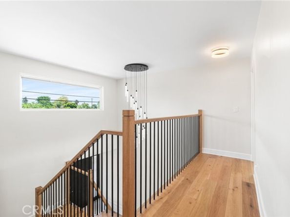 18311 Chase Street, Northridge (los Angeles) CA 91325