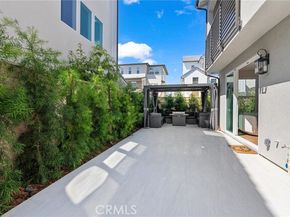 200 Newton, Lake Forest (el Toro) CA 92630