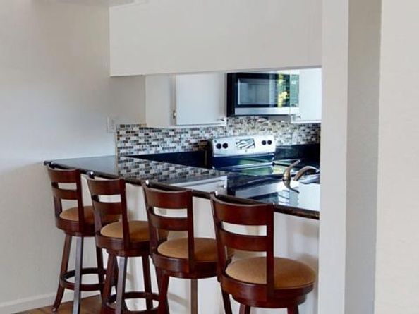 8340 Via Sonoma F, La Jolla (san Diego) CA 92037