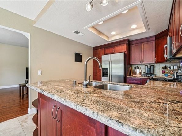 25302 Vista Linda, Lake Forest (el Toro) CA 92630