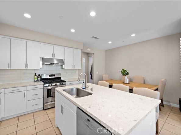 107 Tubeflower, Irvine CA 92618