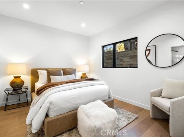 955 Everett Street, Los Angeles CA 90026
