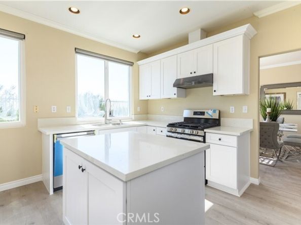 10 Sierra Blanco, Lake Forest (el Toro) CA 92610