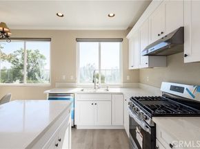 10 Sierra Blanco, Lake Forest (el Toro) CA 92610
