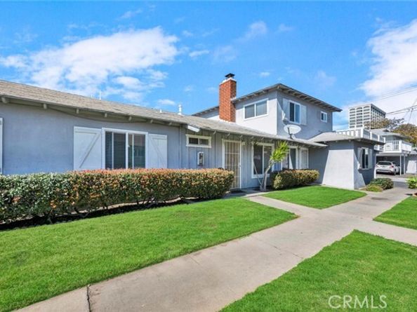 664 Center Street, Costa Mesa CA 92627