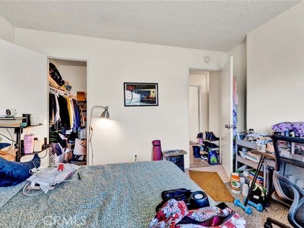 664 Center Street, Costa Mesa CA 92627