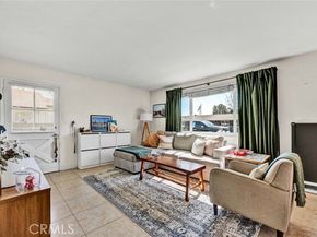 664 Center Street, Costa Mesa CA 92627