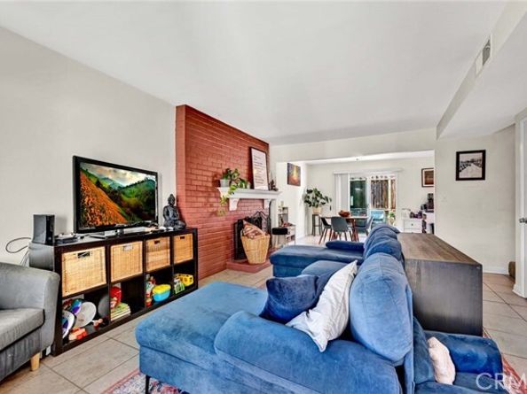 664 Center Street, Costa Mesa CA 92627