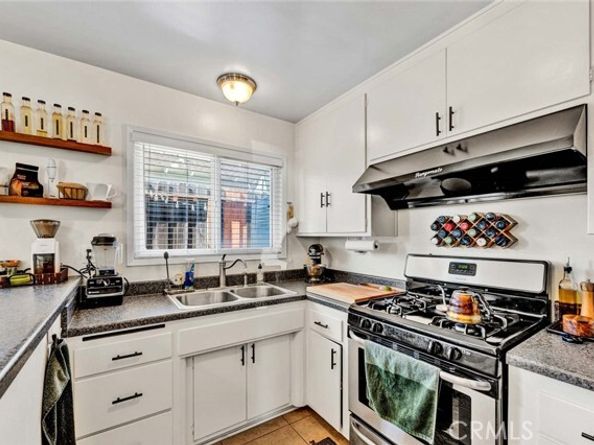 664 Center Street, Costa Mesa CA 92627