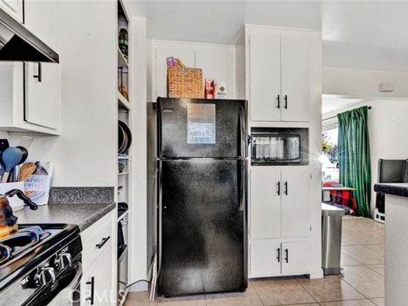 664 Center Street, Costa Mesa CA 92627