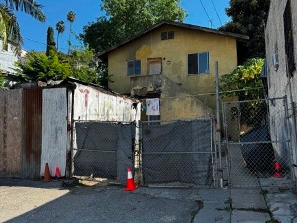 4172 Service St, Los Angeles CA 90063