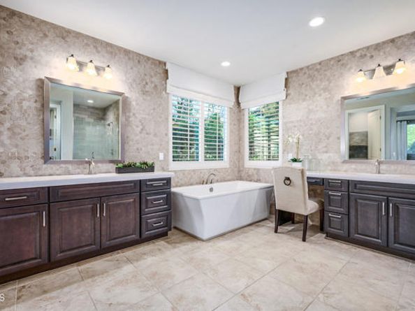 8300 Mariposa Court, West Hills (los Angeles) CA 91304