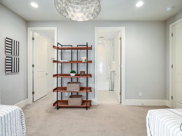 8300 Mariposa Court, West Hills (los Angeles) CA 91304