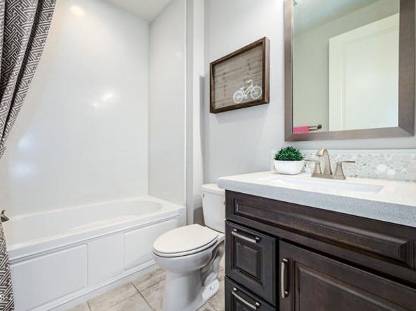 8300 Mariposa Court, West Hills (los Angeles) CA 91304