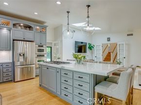 22914 Gershwin Drive, Woodland Hills (los Angeles) CA 91364