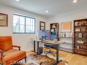 22914 Gershwin Drive, Woodland Hills (los Angeles) CA 91364