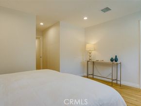 22914 Gershwin Drive, Woodland Hills (los Angeles) CA 91364