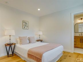 22914 Gershwin Drive, Woodland Hills (los Angeles) CA 91364
