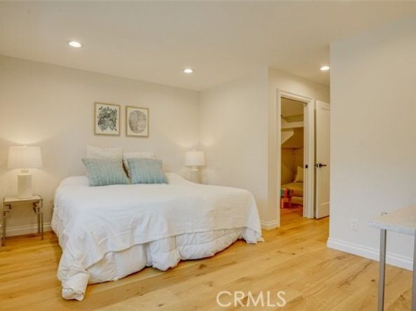 22914 Gershwin Drive, Woodland Hills (los Angeles) CA 91364