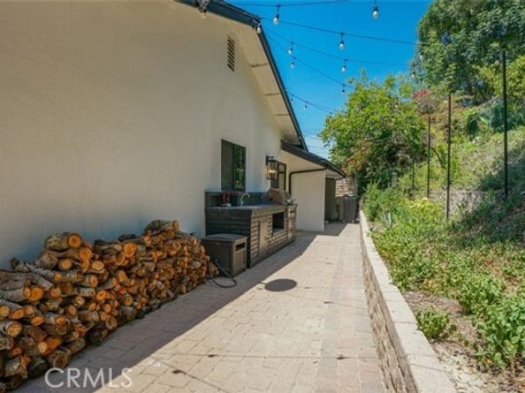 22914 Gershwin Drive, Woodland Hills (los Angeles) CA 91364