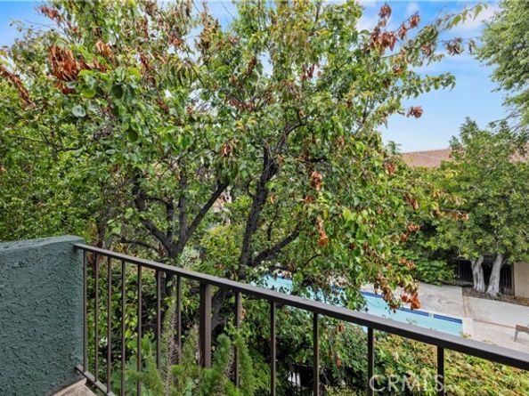 7439 Woodman Ave. 35, Van Nuys (los Angeles) CA 91405