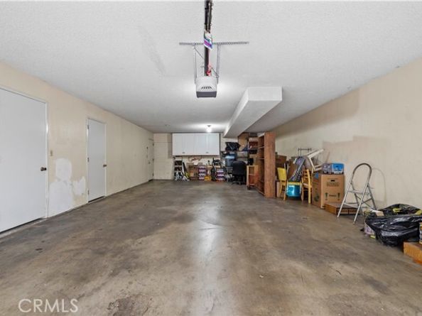 7439 Woodman Ave. 35, Van Nuys (los Angeles) CA 91405