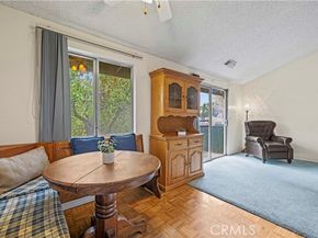 7439 Woodman Ave. 35, Van Nuys (los Angeles) CA 91405