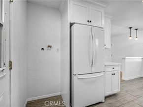 7536 Shoup, West Hills (los Angeles) CA 91307