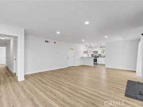 7536 Shoup, West Hills (los Angeles) CA 91307