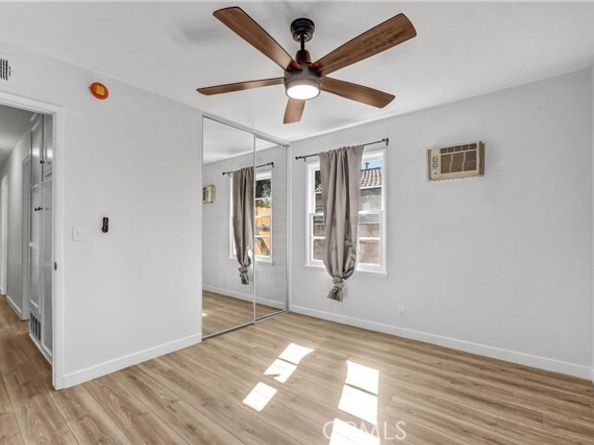 7536 Shoup, West Hills (los Angeles) CA 91307