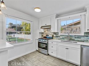 7536 Shoup, West Hills (los Angeles) CA 91307