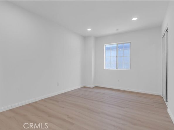 1301 E Pacific Coast, Wilmington (los Angeles) CA 90744