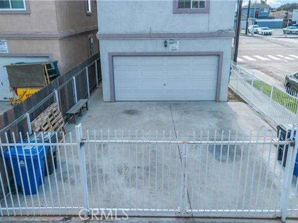 1301 E Pacific Coast, Wilmington (los Angeles) CA 90744